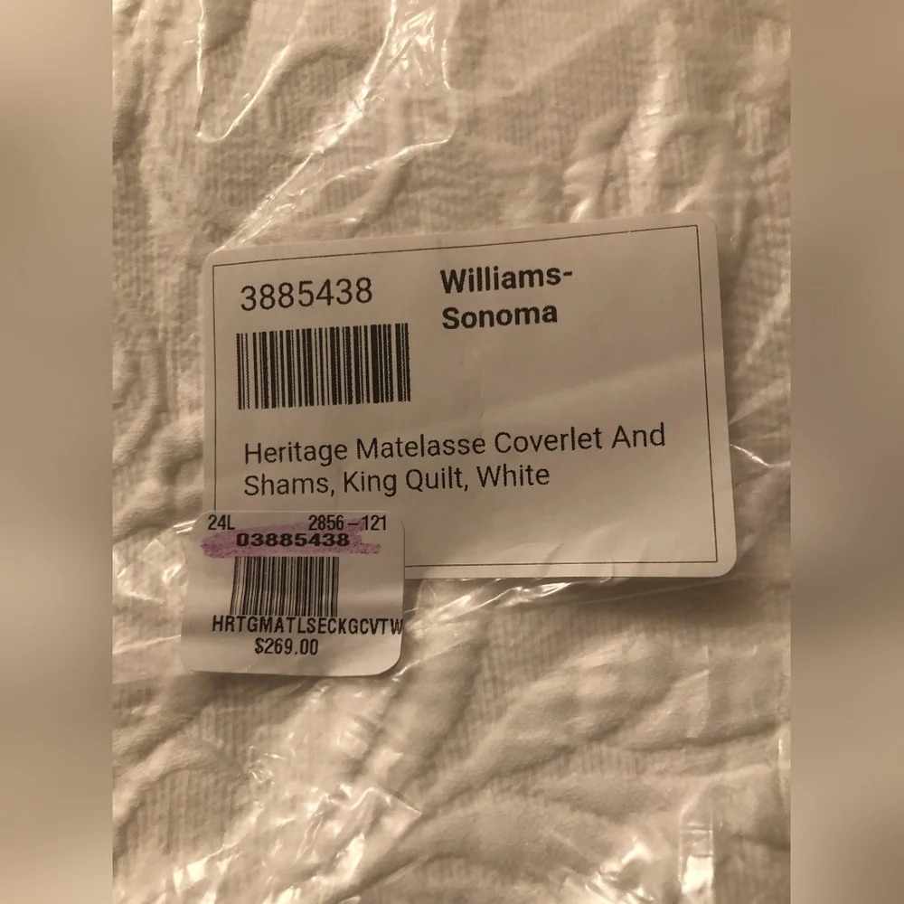 Williams Sonoma Matelasse Coverlet And Shams King Quilt NWT